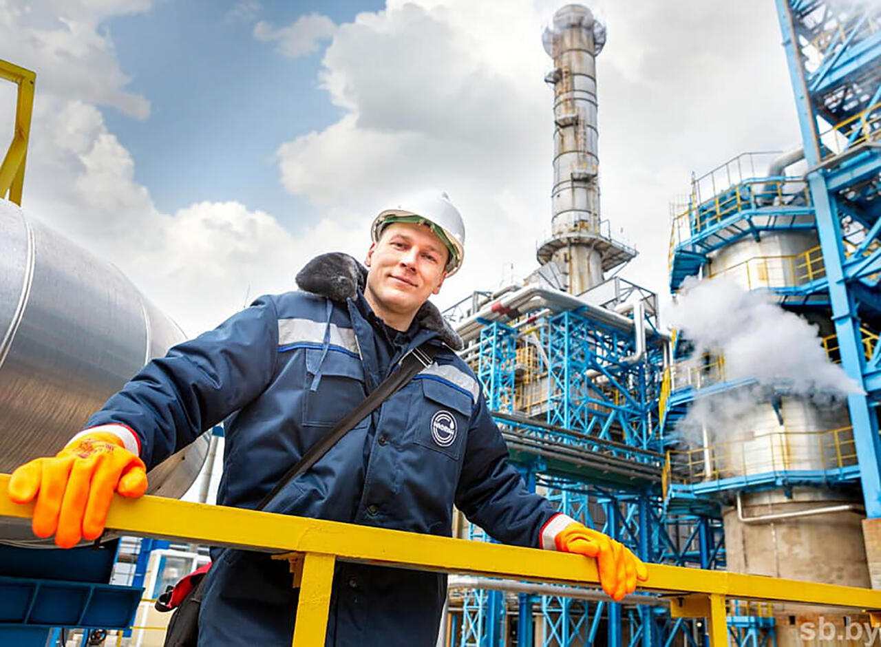 Санкции — подлая попытка ослабить позиции нашей «нефтянки» на региональном рынке.
