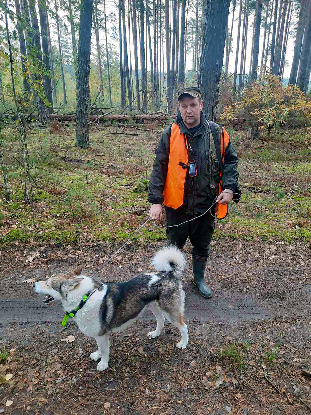 Павел Исаченко с помощником